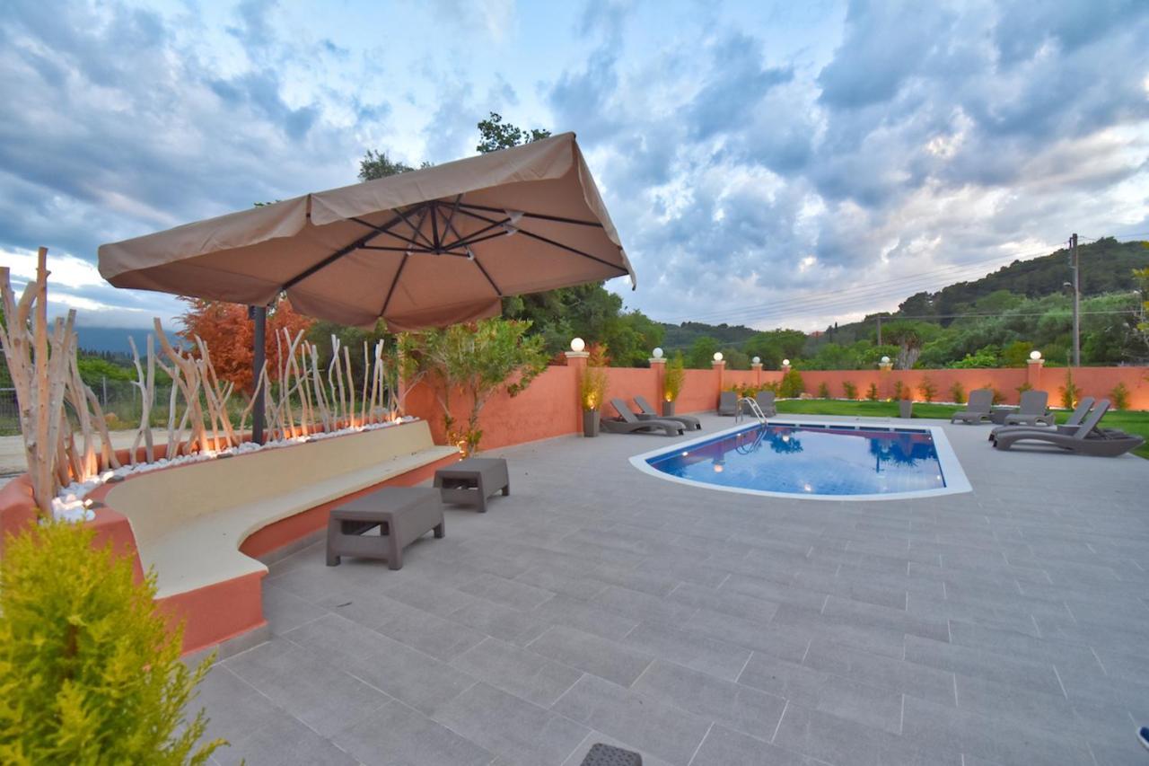 Villa Alex Sinarádes 外观 照片