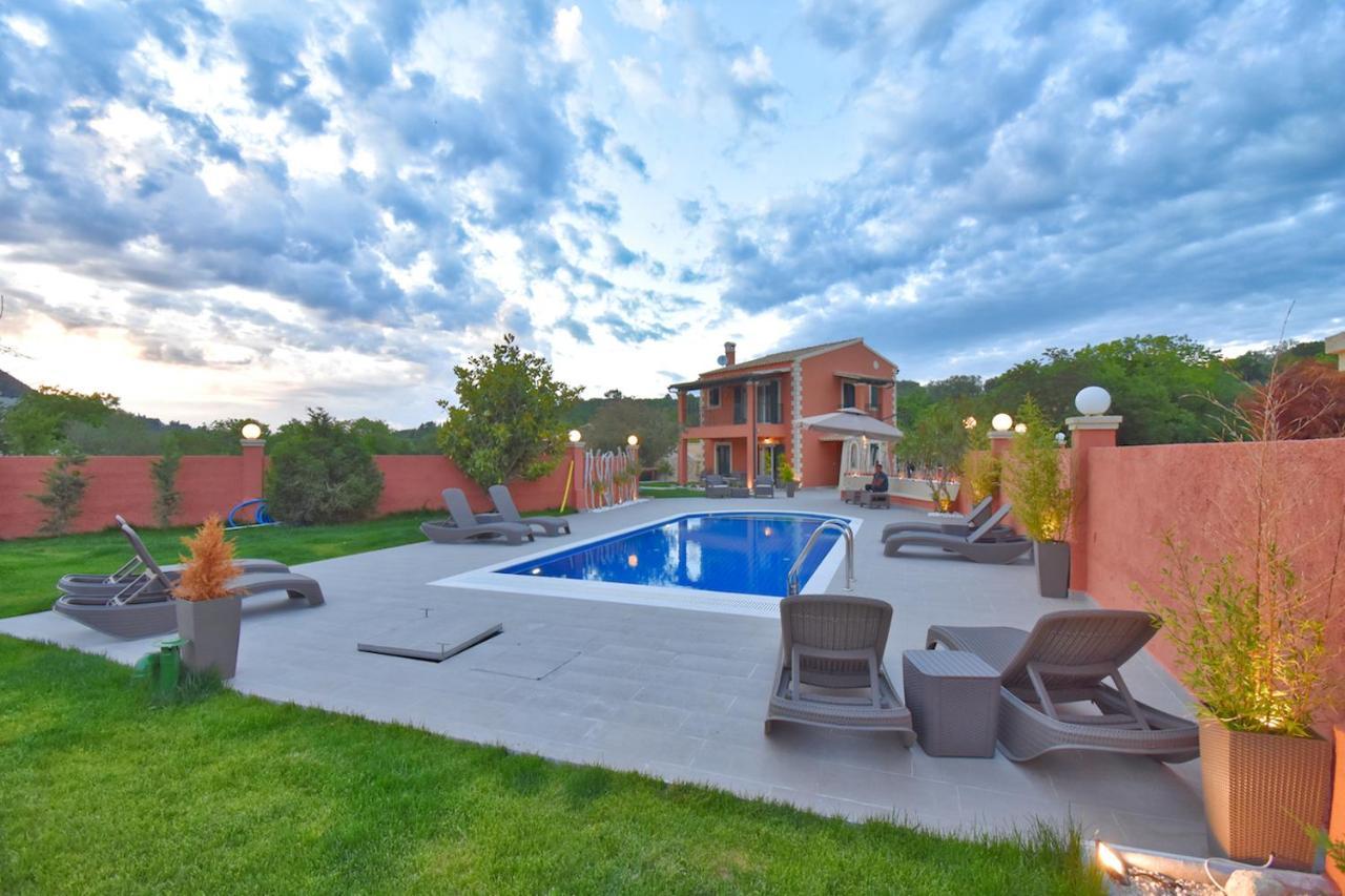 Villa Alex Sinarádes 外观 照片