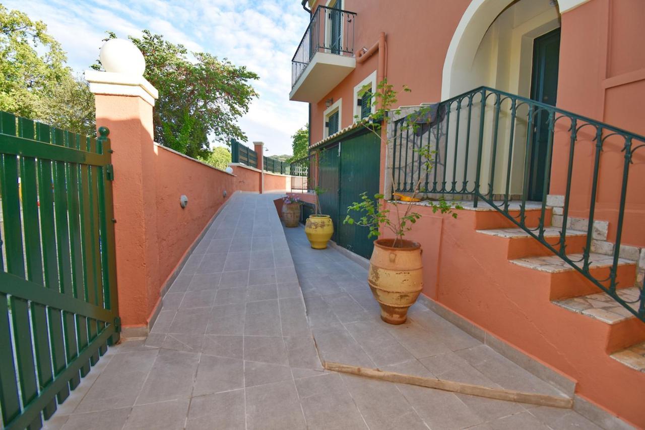 Villa Alex Sinarádes 外观 照片