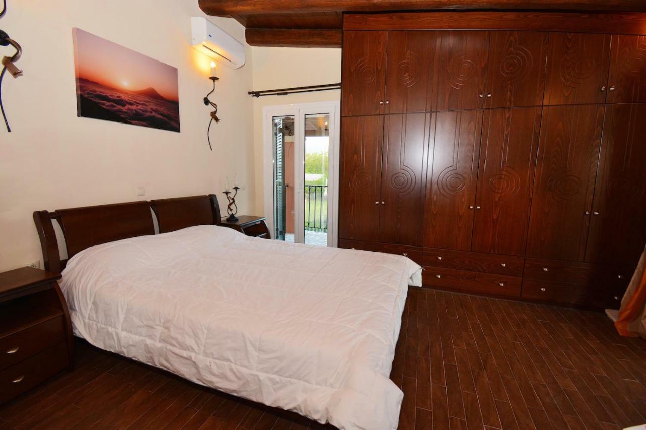 Villa Alex Sinarádes 外观 照片